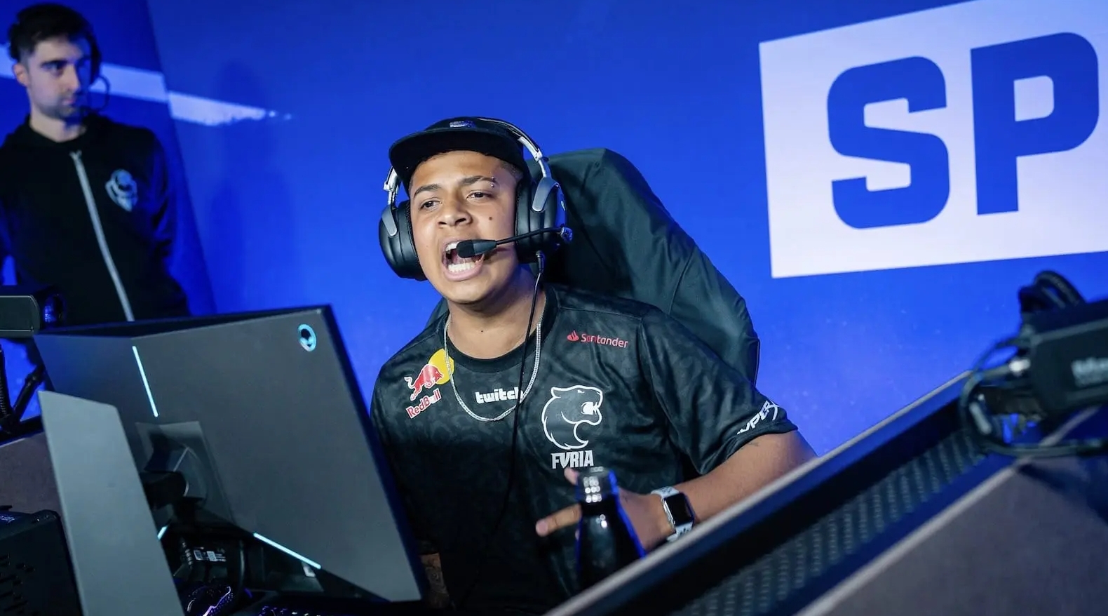 为引人注目 为引人注目